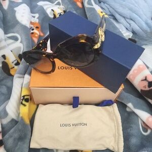 Louis Vuitton Z1133W Paris Texas Dark Tortoise Sunglasses